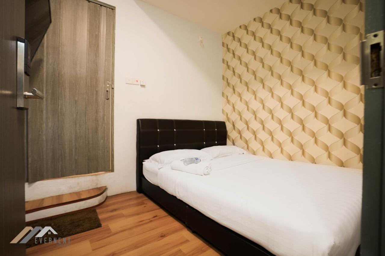 Welcome Inn By Evernent @ Pelita Commercial, Мірі Екстер'єр фото